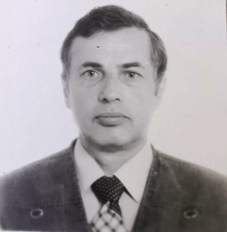 Исходное фото для портрета на памятник